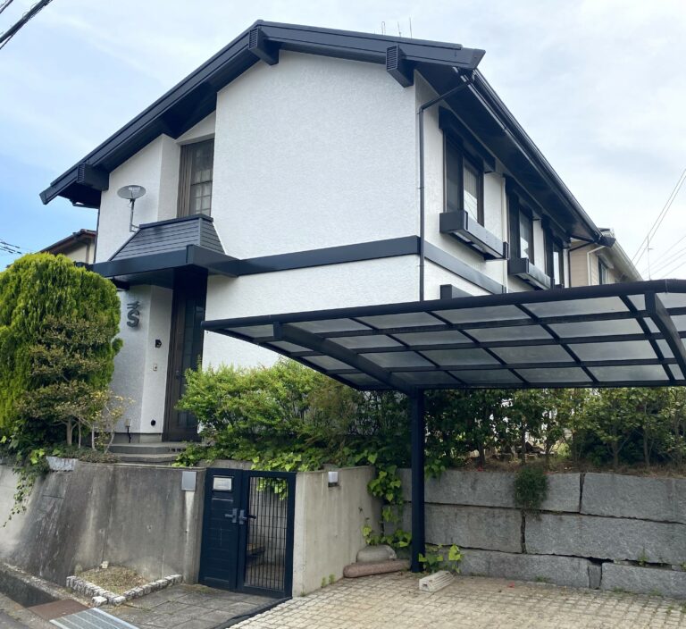 外壁塗装リフォーム｜屋根・外壁をまとめて塗装！ 写真